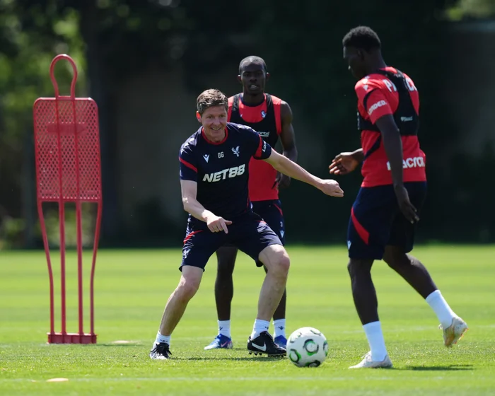 Glasner Calls on Crystal Palace to Seize Europa League Opportunity
