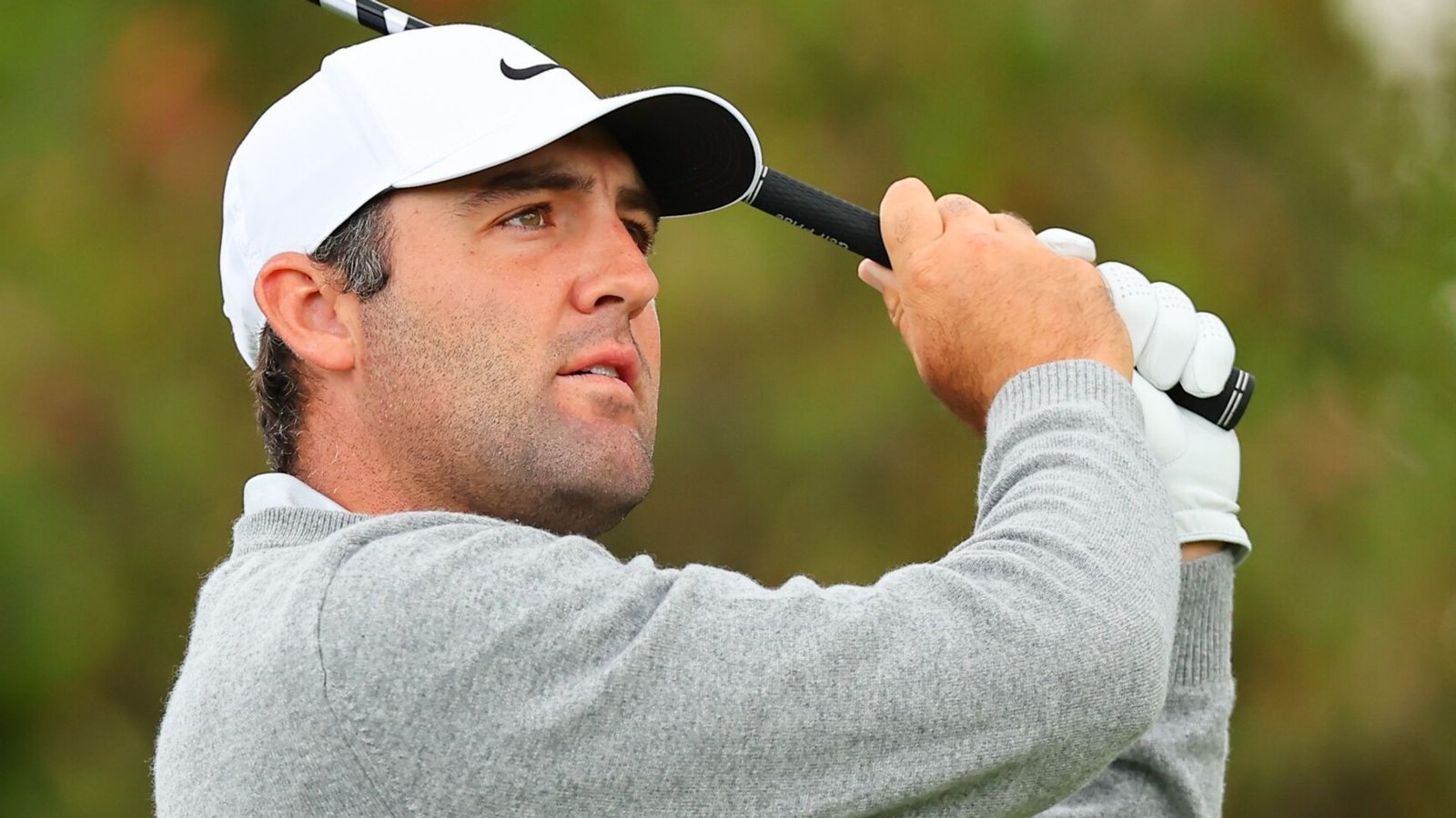 Scheffler Takes Early Lead at PGA Championship Amid McIlroy Struggles