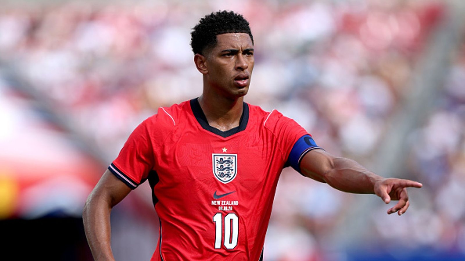 Bellingham Faces Tough Competition for England Starting Role