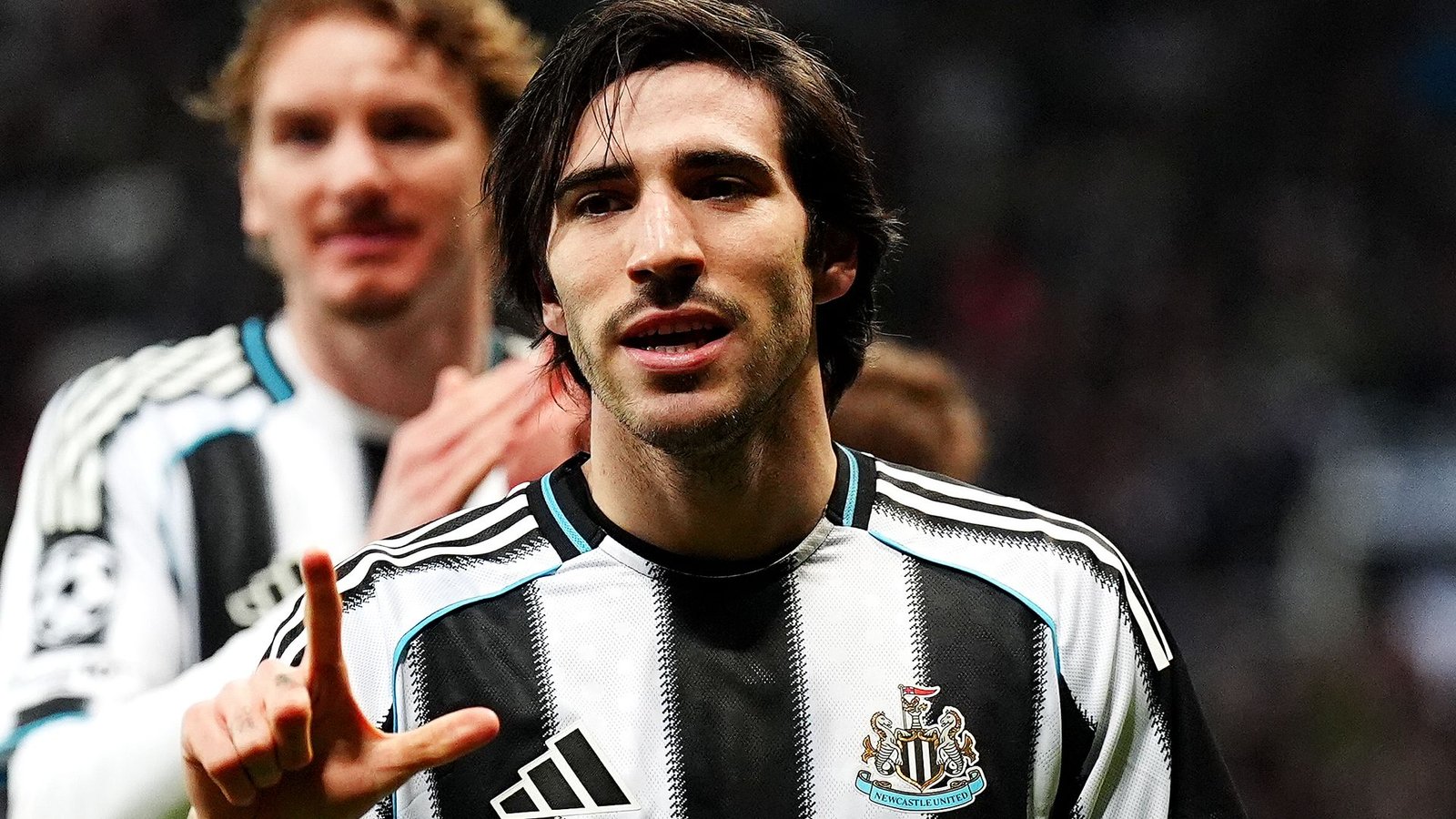 Newcastle Snubs Tottenham's £80 Million Bid for Tonali