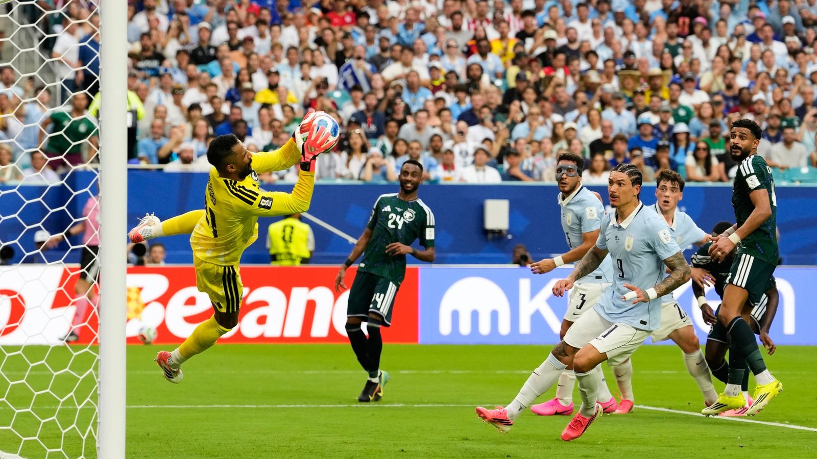 Uruguay Battles to Draw with Saudi Arabia Thanks to Late Equalizer
